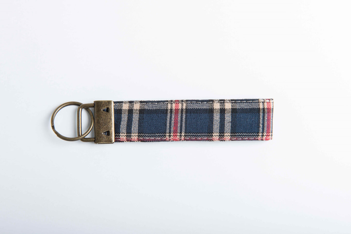 Llavero con anilla color bronce personalizable en estampado y nombre.