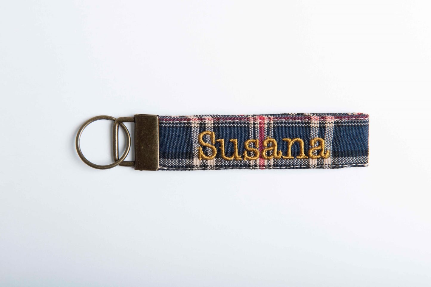 Llavero con anilla color bronce personalizable en estampado y nombre.